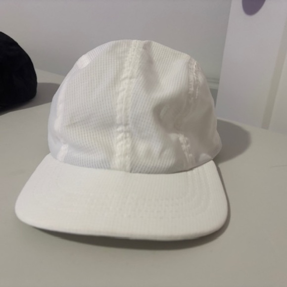 Maiden Noir Mesh runner cap - Picture 7 of 7